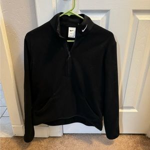 Nike Women's Therma-FIT Victory Long-Sleeve 1/2-Zip Golf Top